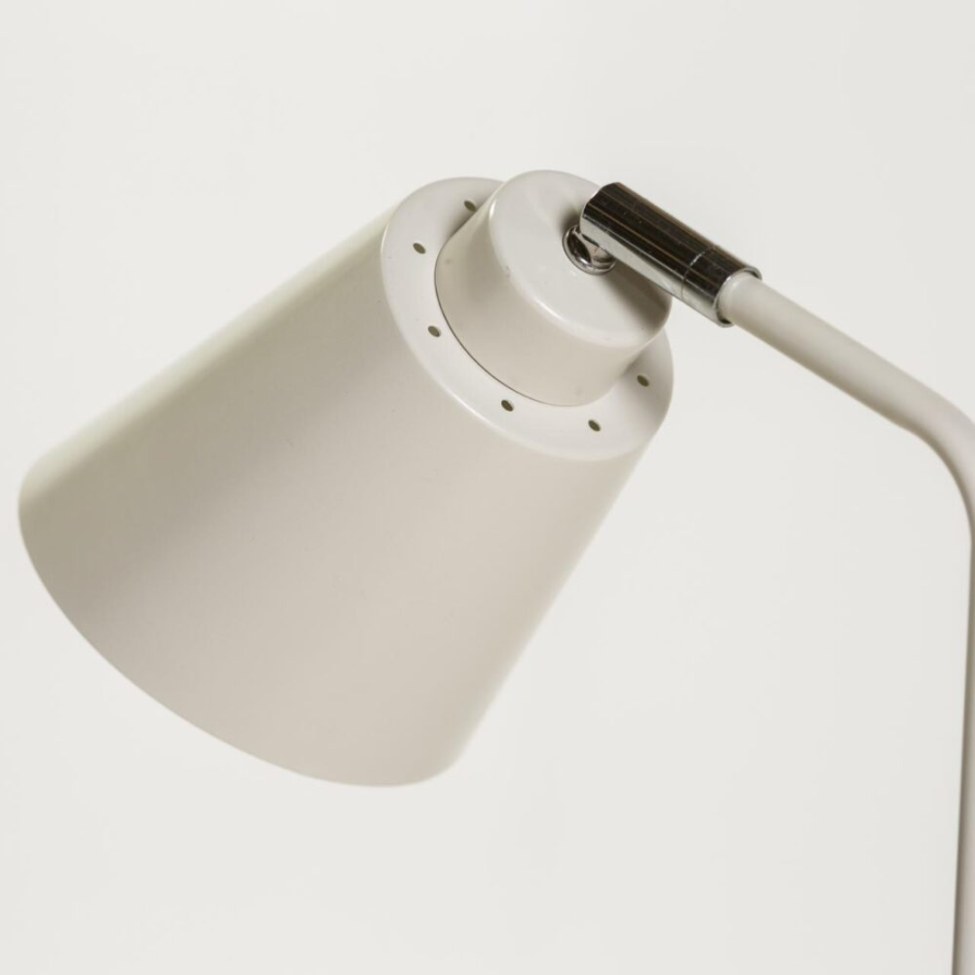 Metal Floor Lamp - 2 colours