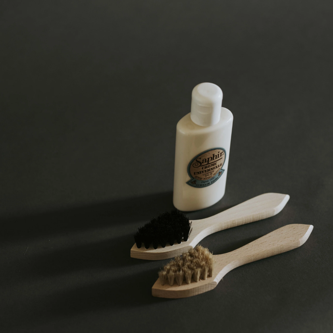 Shoe Polish Applicator Brush in 2 Colours