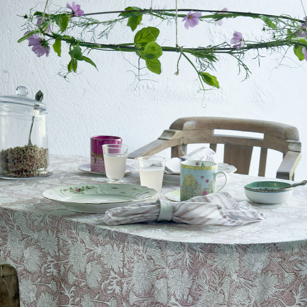 Rose Waterlily Tablecloth in One Size