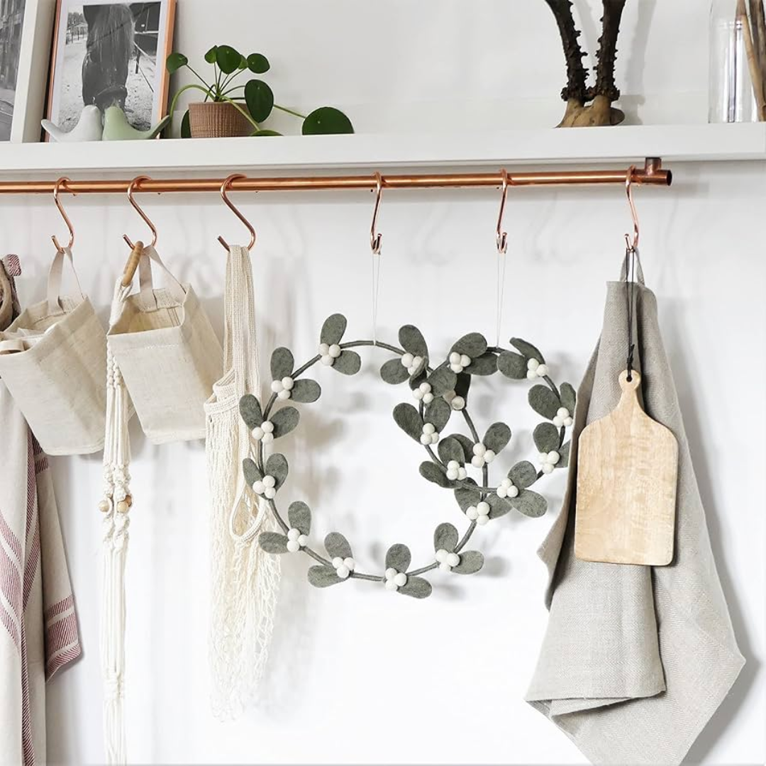 Felt Mistletoe Wreath Dark Green Big