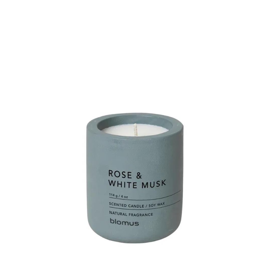 Rose and White Musk Scented Candle in 2 Sizes