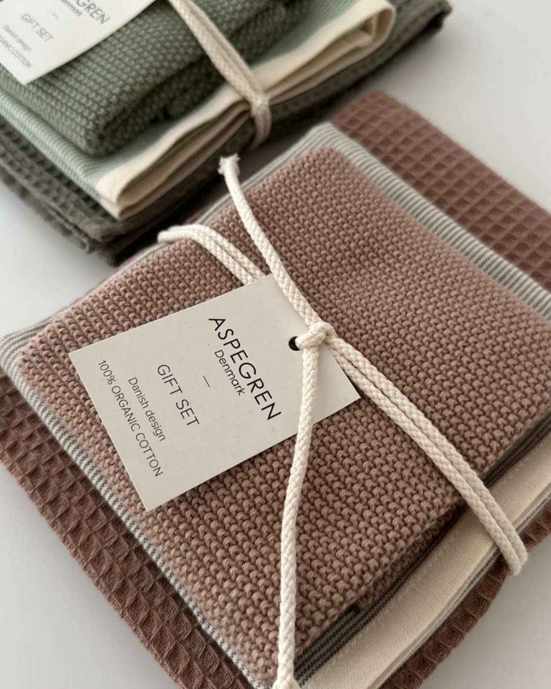 Malt Kitchen Towel &amp; Tea Towel Gift Set of 3