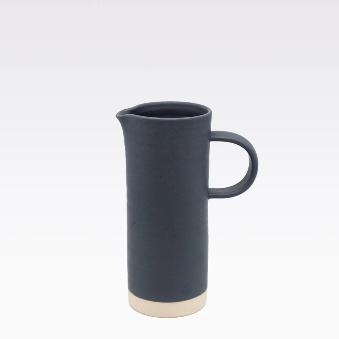 Ceramic Small Straight Jug in 2 Colours