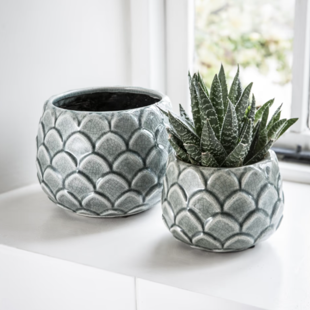 Ceramic Artichoke Leaf Plant Pot in 2 Sizes