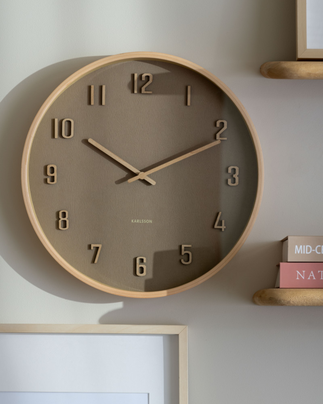 Nervadura Wall Clock in 3 Colours