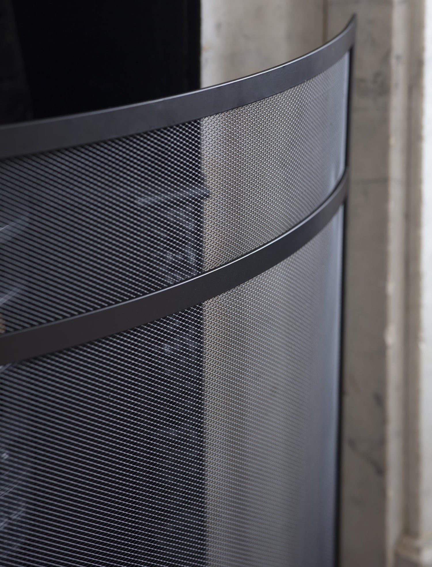 contemporary curved firescreen 