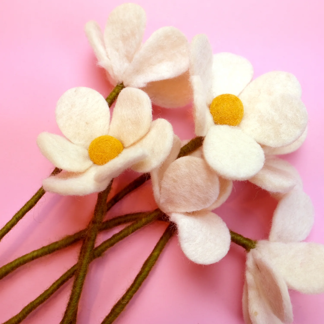 Simple Flower in 4 Colours