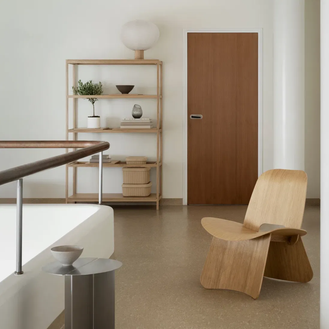 Oak &amp; Ricepaper Lamp in 2 Sizes