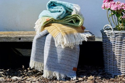 Throws and Blankets collection