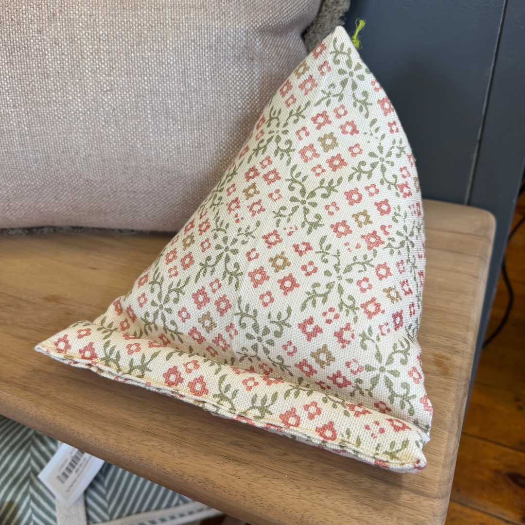 Patterned Tablet Stand