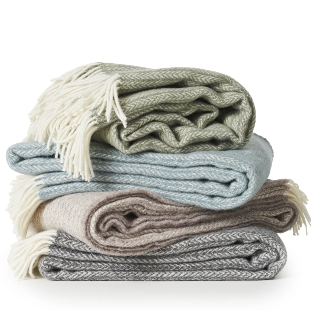 Otis Throw in 3 Colours